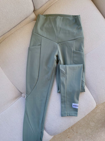 Green Yoga Pants With Pockets