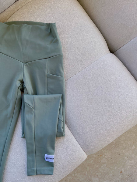 Green Yoga Pants With Pockets